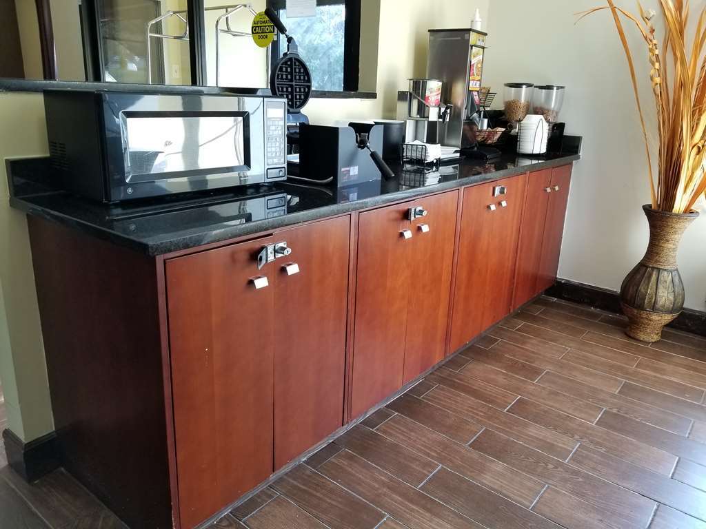 Red Roof Inn Raleigh North-Crabtree Mall-Lenovo Center Restaurante foto