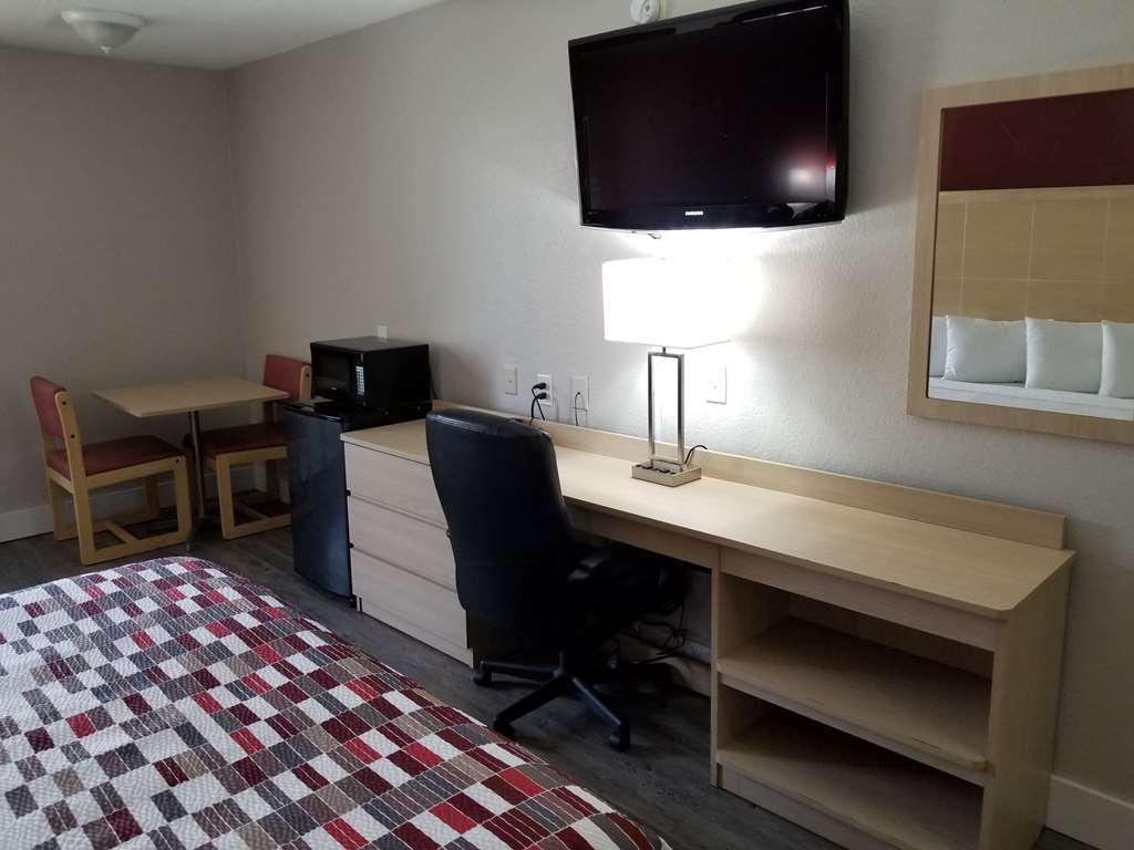 Red Roof Inn Raleigh North-Crabtree Mall-Lenovo Center Habitación foto