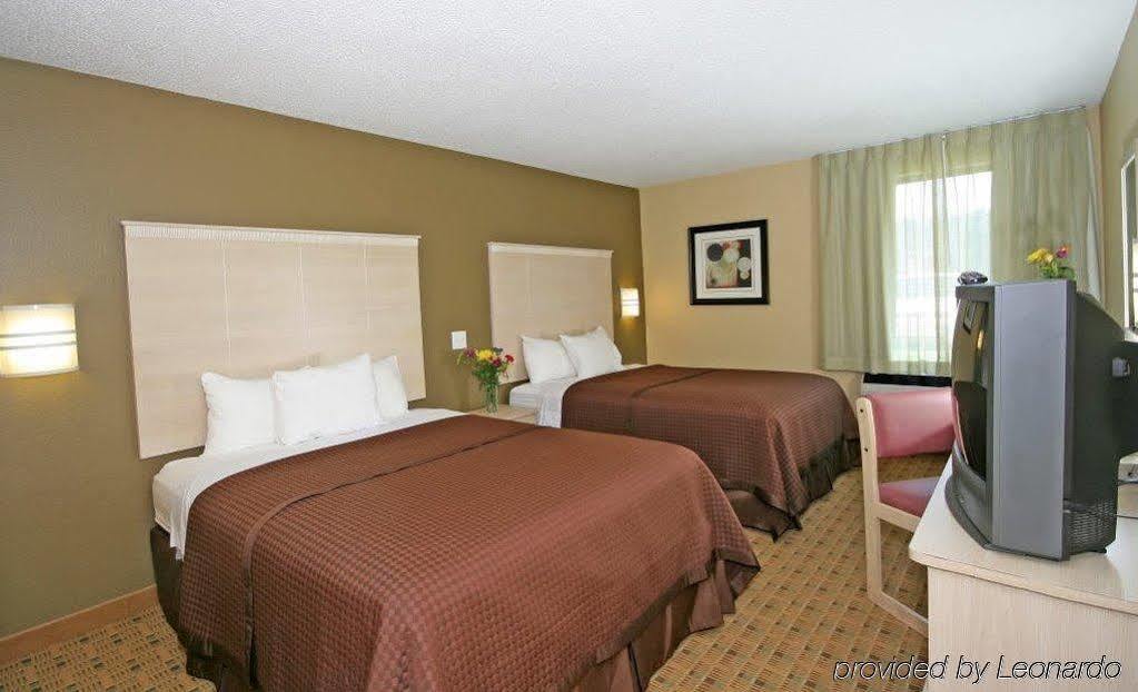 Red Roof Inn Raleigh North-Crabtree Mall-Lenovo Center Exterior foto